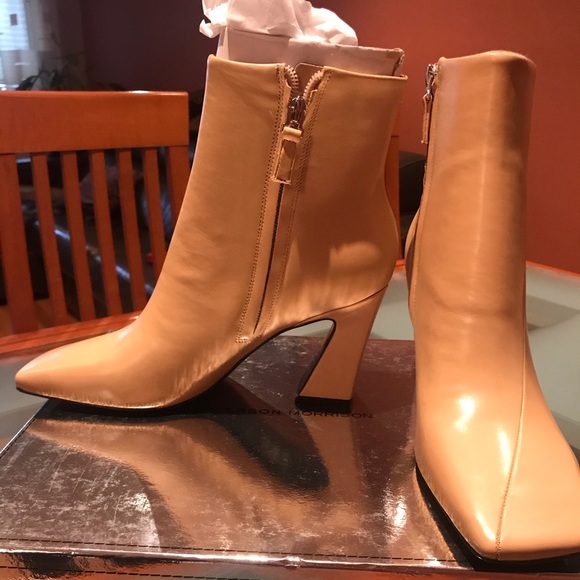 Shoes - Picture 6 of 8